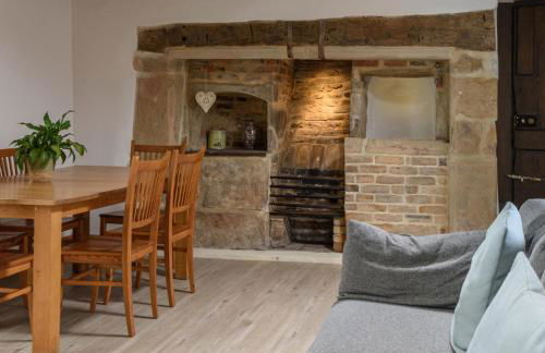 10 Bed Stunning House in village, with Hot Tub - Photo 72