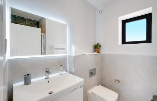 Luxury 5 Bedroom, 4 Bathroom Home in Purley - Foto 47