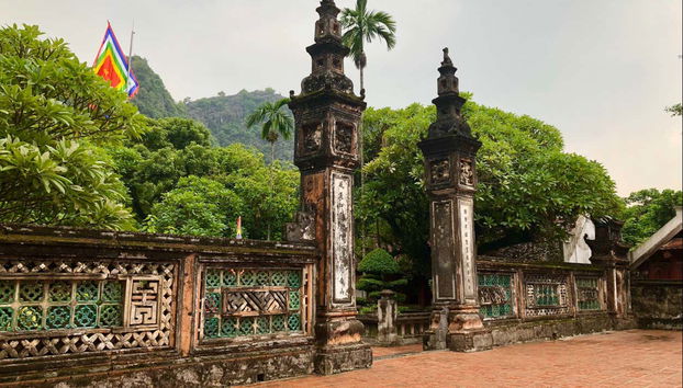 Ninh Binh Day Trip: Hoa Lu & Tam Coc - Photo 3