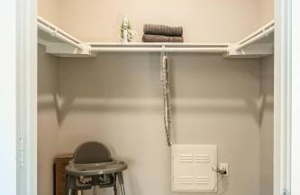 First Floor 2B2B • Pool, Gym, Dog Park • Near DTA - Foto 10