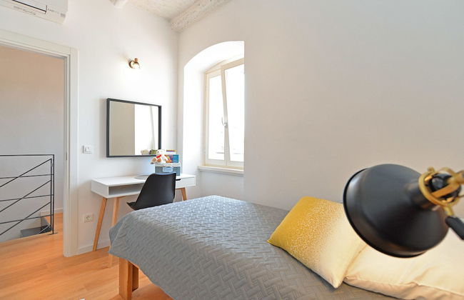 House 1650 - Photo 10