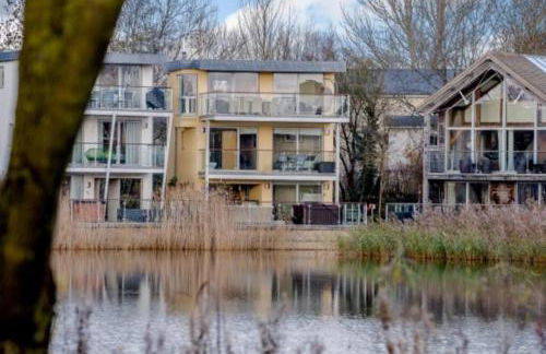 Wren Lodge HM11 HOT TUB Lakeside Spa Property - Foto 6