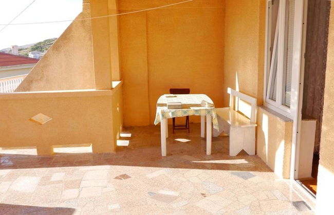 Cozy Apartment With sea View and one Bedroom - Photo 11