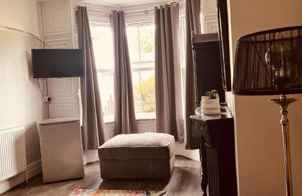 Spacious 5 Bedroom Home in Central Kidderminster with Private Parking and Electric Vehicle Facilities, Easy Access to Birmingham and Nearby Towns - Foto 67