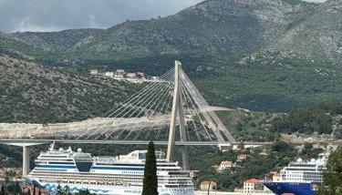 Cruise Ship Bridge View Apartment Luka - Foto 2