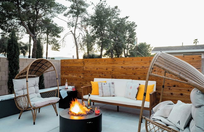 Daisy by Avantstay Modern Home w/ Spacious Backyard, Pool & Table Tennis - Foto 21