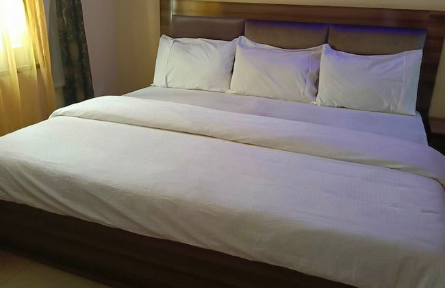 vermillion - Photo 2