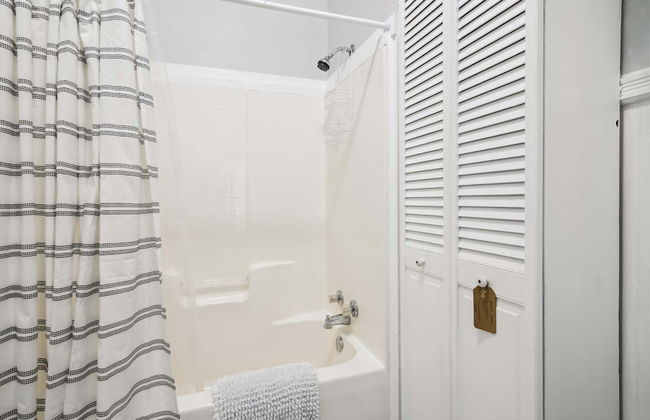 Patty's Place - Photo 11