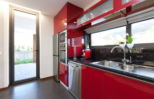 Elegant Villa Near Vieira do Minho with Pool - Foto 48