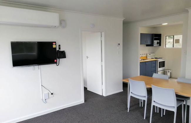 Stanley Apartments - Photo 13