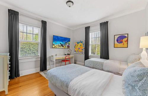 Bright and Restful 2BR near Uptown with Balcony - Foto 10