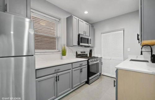 The Chic Urban Oasis Near the Lake! - Foto 10