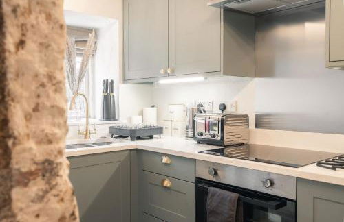 Mycock Cottage - Photo 13