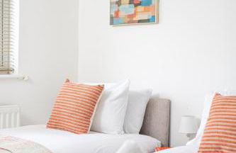 Long Stays-Sleeps 9-Parking-By FabAccommodation - Foto 15