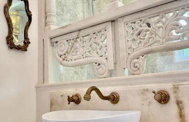 The Mill House on the Brooks South Downs West Sussex Sleeps 15 - Foto 14