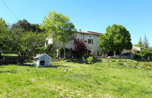 Gîtes La ferme accrochée à la colline - Foto 3