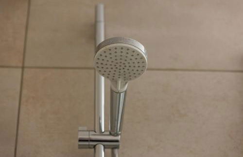 Rob's Flat - Moderne 3-Zimmer-Ferienwohnung mit Terrasse, 6 Schlafplätzen, 2 Min S-Bahn, Weil der Stadt bei Stuttgart - Foto 32