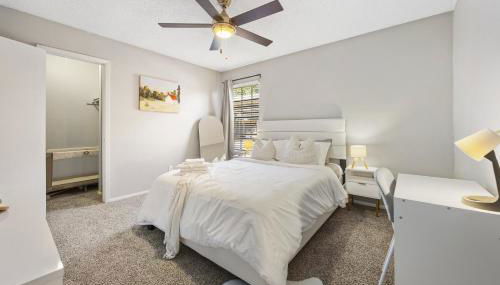 Emerald Loft - Pool, Gym & Free Parking! - Foto 2