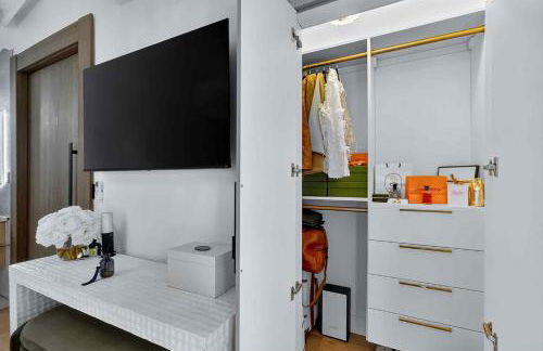 Villa 800 - 3 BEDROOM - 3 AND A HALF BATHROOMS -6 BEDS- Spa like Retreat Saline Pool & Jacuzzi - Foto 42