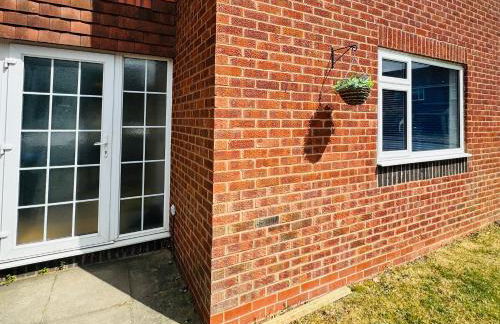 EVELYN - KENILWORTH STUDIO FLAT 30m2 - PRIVATE PARKING - Foto 9