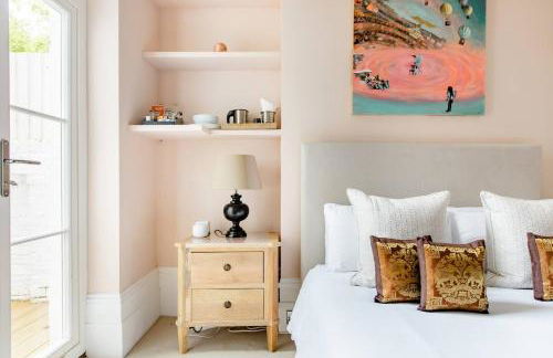 Luxury King-Bed EnSuite with Quiet Private Patio - Foto 9