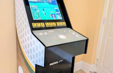 Walk to The Ave- Heated Pool, Spa, Golden Tee and Putting Green - mins to Beach- by Maven Vacation Rentals - Foto 64