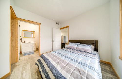 Golf Course View Centrally Located Condo in Erie - Foto 12