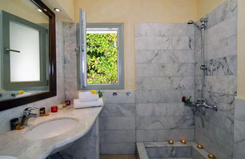 Harmony Hotel Apartments - Photo 12