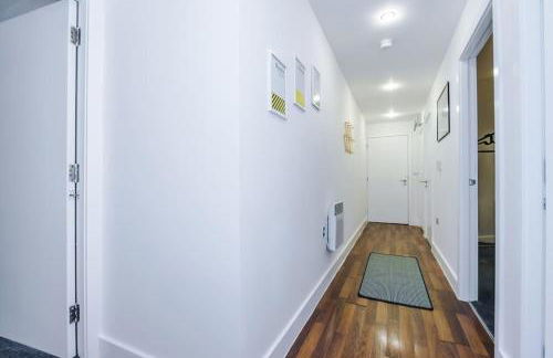 Spacious Deansgate Apartment, Free Park, Sleeps 8 - Foto 24