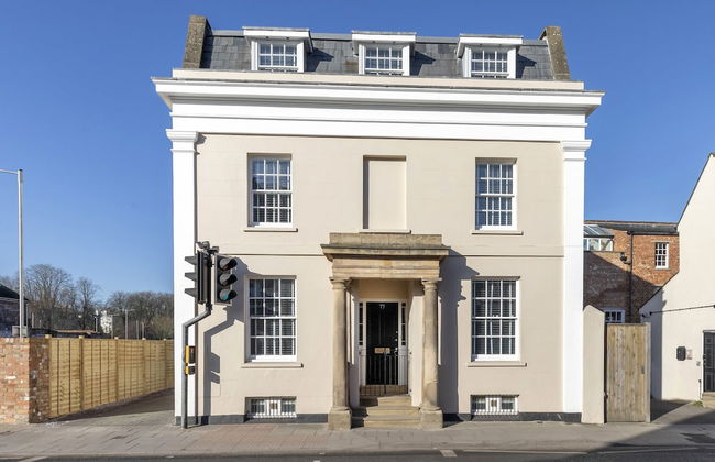 Elliot Oliver - Stunning 6 Bedroom Regency House With Parking - Photo 35
