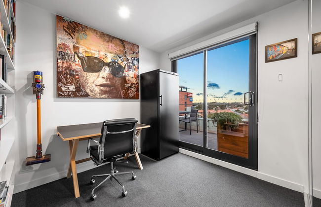 StayCentral - East Brunswick Penthouse with Study - Foto 2