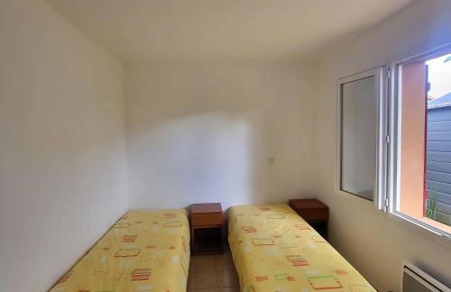 2025 Reno 2-Bed Escape w pool Min to GolfCources - Foto 18