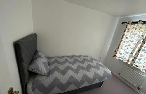 Spacious & Lovely 4 Bedroom Home in Manchester - Foto 8