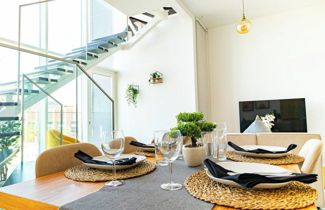 Bloomfields Spacious 2BR Duplex in Oasis - Photo 9