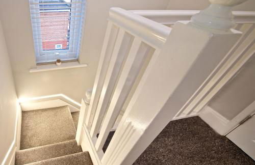 Beautiful Cozy Home With Free Parking - Foto 6