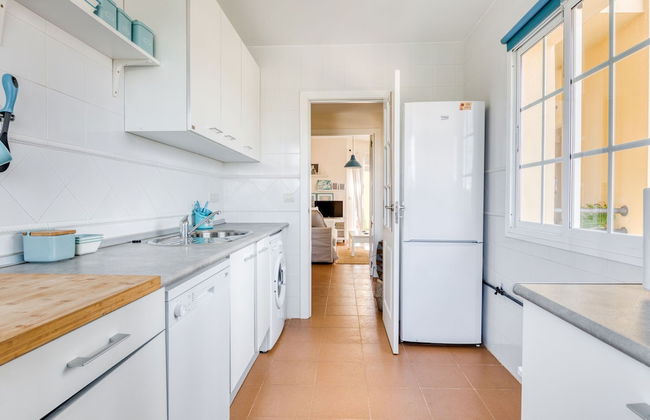 Serene Holiday Home in Huelva With Balcony - Foto 7