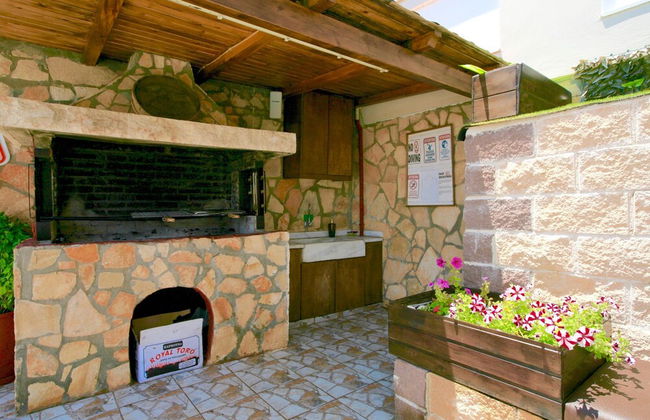 Kiriana Villa by LeaderStay - Photo 36