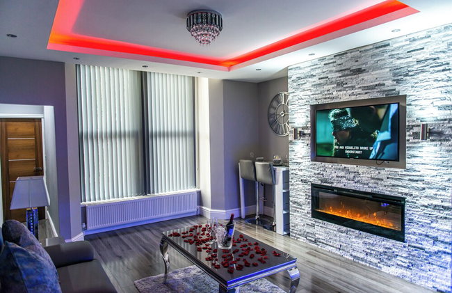 Velmora Suites Bradford - Photo 20