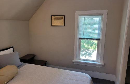 Centennial House - Great Location with Lakeview! - Foto 41