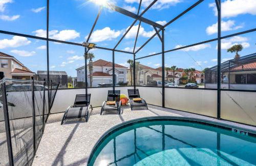 Spacious 7BR Retreat w Pool Game Room - Foto 42