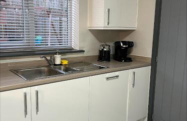 Ultra Modern large 4 bed executive home Durham - Photo 31