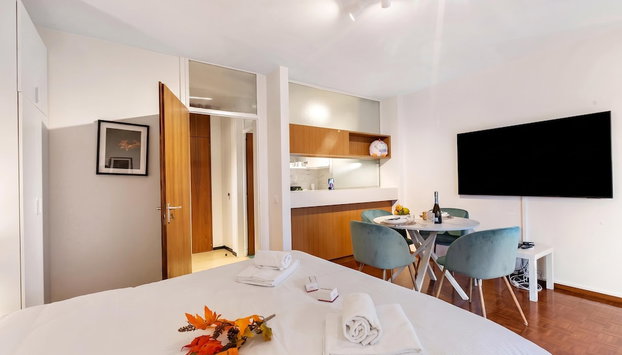 La Perla Sul Lago - Studio With Balcony View - Foto 4, Zimmer