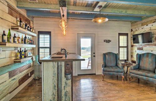 Hot Tub and Game Room! Family Schulenburg Retreat - Foto 15