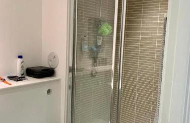 Beautiful modern sea-side apartment in the city - Foto 18