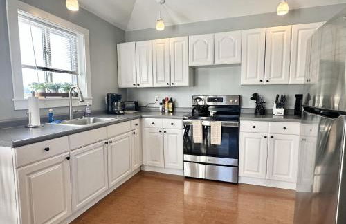 3 BR Private Pondside View New Reno [Moose Lodge] - Foto 34