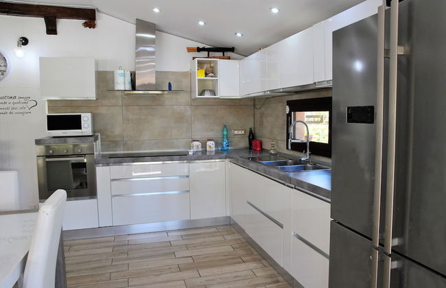 Villa Giselda With Private Pool and Outdoor Whirpool - Photo 18