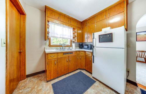 Less Than 1 Mi to Lake Erie Ashtabula Hideaway! - Foto 7