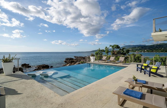 Santosha Whitehouse JM - 10 Bedroom Villa w Private Beach - Photo 24