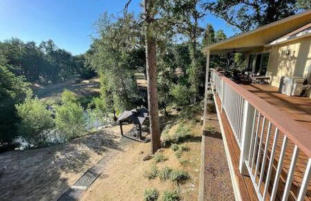 Creekside Suite Sleeps 2 Creek frontage Bbq - Foto 12