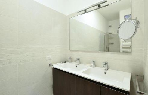 Cozy Home In Pozzol Groppo With Wifi - Foto 39